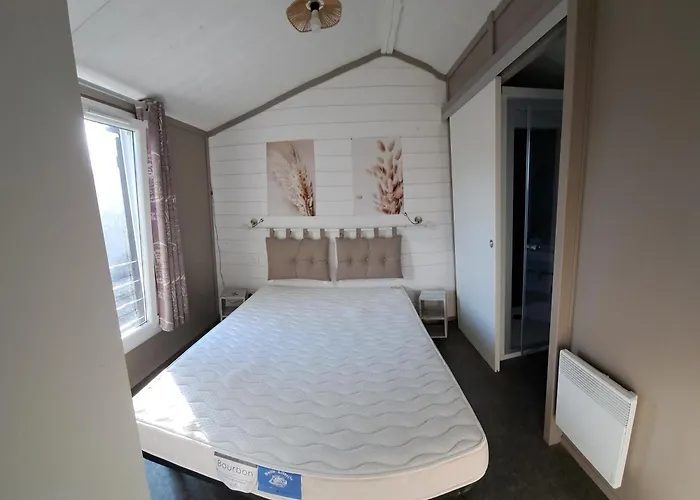 Au Des Roches Chalet